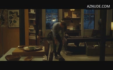 RACHEL MCADAMS NUDE/SEXY SCENE IN MORNING GLORY