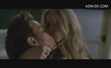 MICHELLE WILLIAMS NUDE/SEXY SCENE IN INCENDIARY
