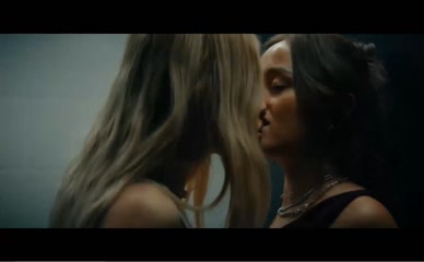 CHASE SUI WONDERS,GABBRIETTE BECHTEL NUDE/SEXY SCENE IN I KNOW WHAT YOU DID LAST SUMMER