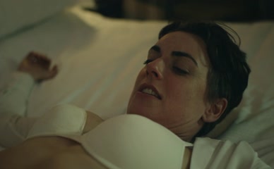 LEILA FARZAD,MARGARET ANN BAIN NUDE/SEXY SCENE IN I HATE SUZIE