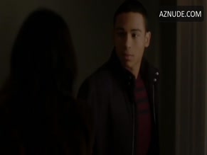 JANEL PARRISH in PRETTY LITTLE LIARS: THE PERFECTIONISTS (2019-)