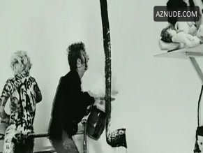 DIANA MARISCAL NUDE/SEXY SCENE IN FANDO Y LIS