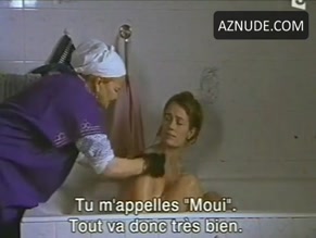 CECILE DE FRANCE in LE MARIAGE EN PAPIER(2001)
