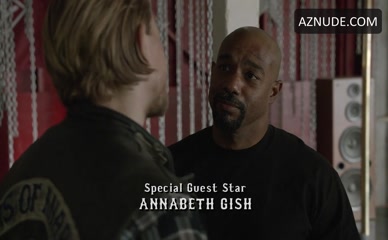 KELLY SHIBARI,JULIE CASH NUDE/SEXY SCENE IN SONS OF ANARCHY