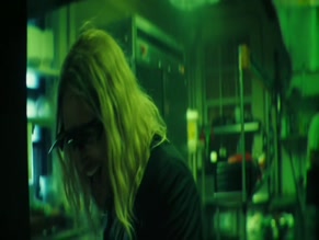 SHARON PFEIFFER in THE BEACH BUM