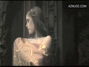 ISABEL LUCAS NUDE/SEXY SCENE IN IMMORTALS