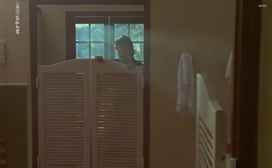 GERALDINE DANON NUDE/SEXY SCENE IN LA VIEILLE QUI MARCHAIT DANS LA MER