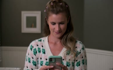 JENNA BOYD NUDE/SEXY SCENE IN ATYPICAL