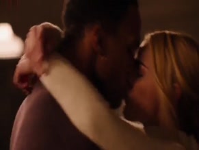 BRIANNE HOWEY in GINNY & GEORGIA