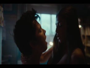 MIMI KEENE NUDE/SEXY SCENE IN SEX EDUCATION