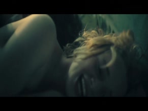 LUNA WEDLER in JE SUIS KARL (2021)