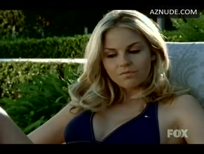 NIKKI GRIFFIN NUDE/SEXY SCENE IN THE O.C.