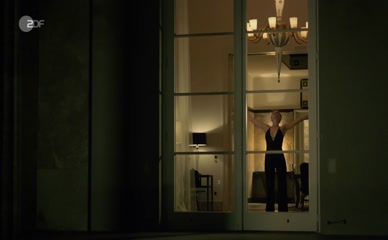 MASHA TOKAREVA NUDE/SEXY SCENE IN HELEN DORN