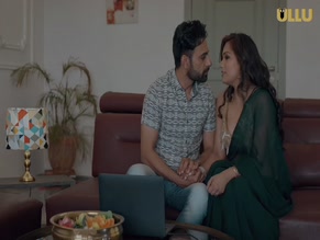 ZOYA RATHORE in NAU DO GYARAH