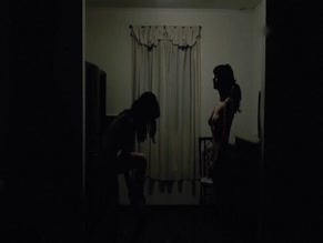 FLORENCIA CARRERAS NUDE/SEXY SCENE IN DE DESPOJOS Y COSTILLAS