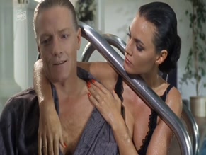 MAJA MARANOW in RIVALEN DER RENNBAHN