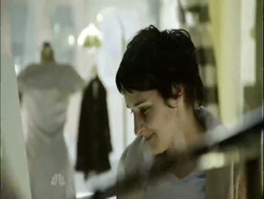 LOLA GLAUDINI in PERSONS UNKNOWN