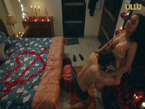BHARTI JHA,JAYSHREE GAIKWAD NUDE/SEXY SCENE IN FAREBI YAAR