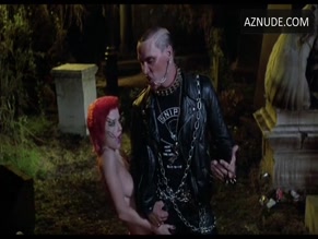 LINNEA QUIGLEY NUDE/SEXY SCENE IN THE RETURN OF THE LIVING DEAD