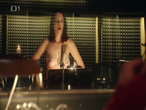 BERENIKA KOHOUTOVA in DUBBING STREET