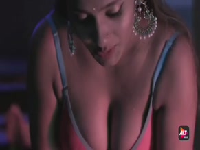 NAZNEEN PATNI in GANDI BAAT