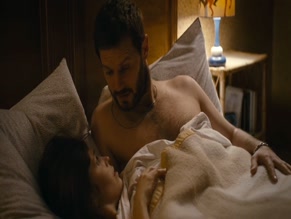 LESLIE MEDINA NUDE/SEXY SCENE IN CHEFS