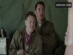 KELLIE HAMILTON in WAR PIGS (2015)