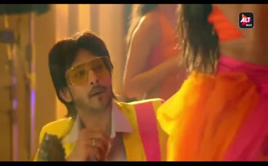 DEEPSHIKHA SONI NUDE/SEXY SCENE IN MUM BHAI