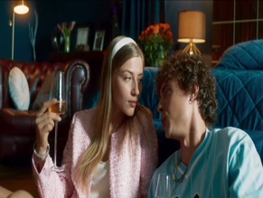 POLINA DENISOVA NUDE/SEXY SCENE IN BEDNYE SMEYUTSYA, BOGATYE PLACHUT