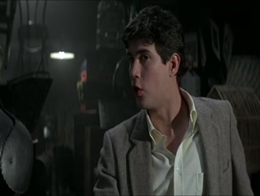 AMANDA BEARSE NUDE/SEXY SCENE IN FRIGHT NIGHT