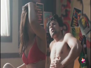 JAYNA RUCHANDANI in MEDICALLY YOURRS (2019)