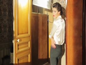 ISABELI FONTANA in VOGUE MAGAZINE (1892)