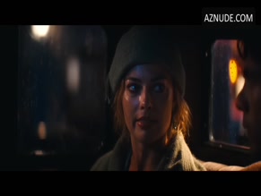 MARGOT ROBBIE in BABYLON