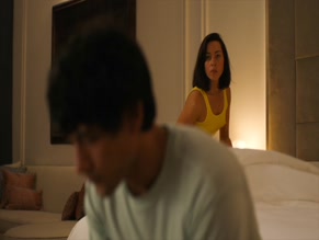 AUBREY PLAZA in THE WHITE LOTUS (2021-)