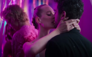 ERIKA BULATAYA NUDE/SEXY SCENE IN RAZOCHAROVANNYE