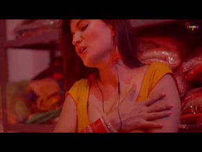 KHWAHISH GAL in CHULBULI (2021)