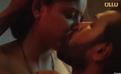 SNEHA PAUL NUDE/SEXY SCENE IN CHARMSUKH