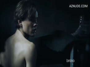 JESSICA PARKER KENNEDY NUDE/SEXY SCENE IN COLONY