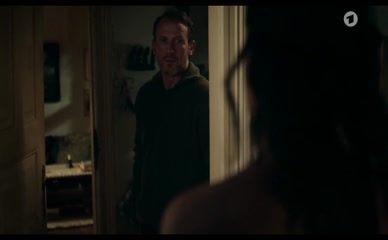 FRANZISKA HARTMANN NUDE/SEXY SCENE IN TATORT