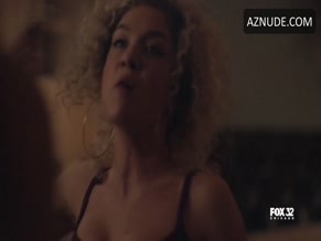 JUDE DEMOREST NUDE/SEXY SCENE IN STAR