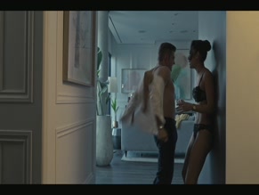 LI JUN LI in SEX/LIFE