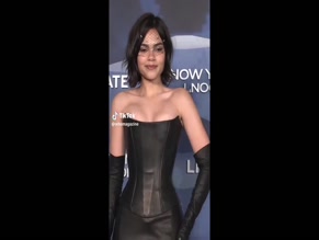 ARIANA GREENBLATT NUDE/SEXY SCENE IN ARIANA GREENBLATT SEXY SHOWS OFF HER HOT TITS AT THE 