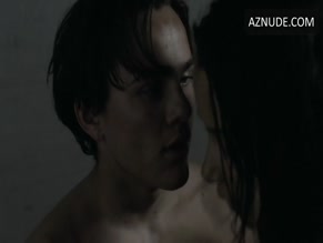 JESSICA PARKER KENNEDY NUDE/SEXY SCENE IN COLONY