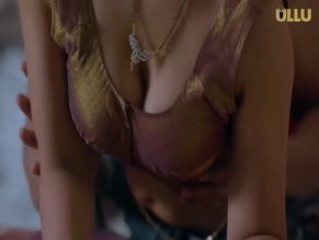 NOOR MALABIKA NUDE/SEXY SCENE IN PALANG TOD (SISKIYAAN)