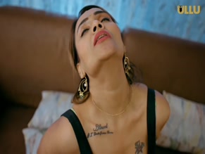 JINNIE JAAZ in LOVE GURU