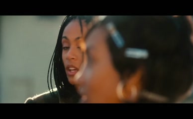 QUEEN LATIFAH,SAMANTHA MACLACHLAN NUDE/SEXY SCENE IN SET IT OFF