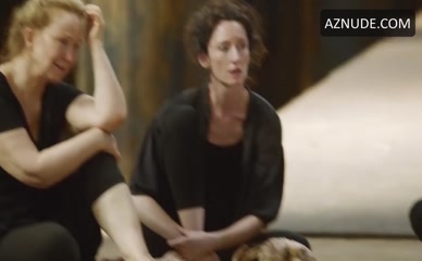 RAINA VON WALDENBURG NUDE/SEXY SCENE IN SPLIT