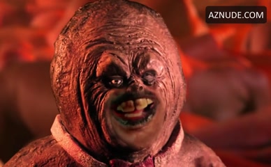 ROBIN SYDNEY,MEGAN SAGE,SAMANTHA MCGEE,CLAIRE HUDGINS,RILEY MAE NUDE/SEXY SCENE IN EVIL BONG 666