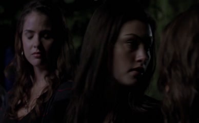 JESSICA PARKER KENNEDY NUDE/SEXY SCENE IN THE SECRET CIRCLE