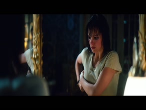 EMILIA SCHULE in DREAMFACTORY (2019)